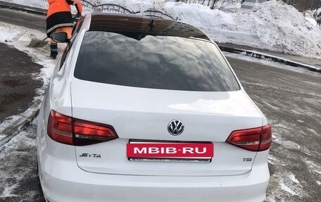 Volkswagen Jetta VI, 2015 год, 1 300 000 рублей, 3 фотография