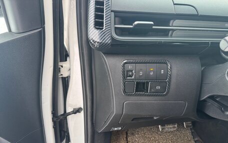 Hyundai Staria, 2021 год, 4 900 000 рублей, 14 фотография