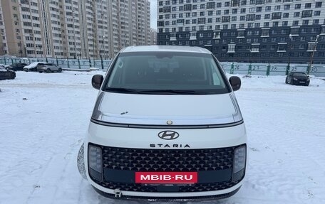 Hyundai Staria, 2021 год, 4 900 000 рублей, 3 фотография
