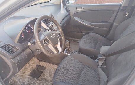 Hyundai Solaris II рестайлинг, 2014 год, 925 000 рублей, 8 фотография