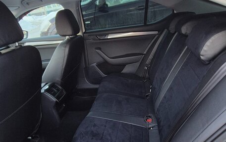 Skoda Superb III рестайлинг, 2018 год, 2 250 000 рублей, 10 фотография