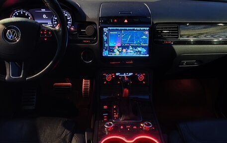 Volkswagen Touareg III, 2012 год, 2 600 000 рублей, 16 фотография