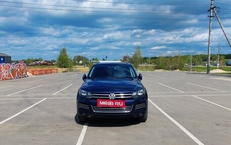 Volkswagen Touareg III, 2012 год, 2 600 000 рублей, 2 фотография