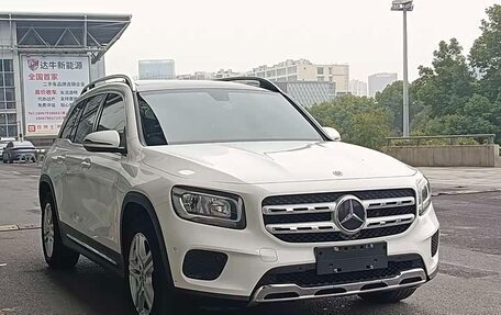Mercedes-Benz GLB, 2022 год, 2 831 125 рублей, 3 фотография