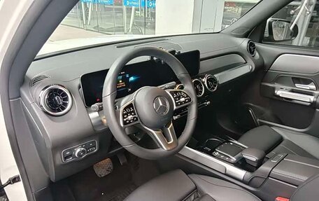 Mercedes-Benz GLB, 2022 год, 2 831 125 рублей, 10 фотография