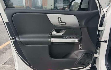 Mercedes-Benz GLB, 2022 год, 2 831 125 рублей, 14 фотография