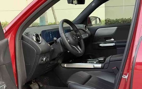 Mercedes-Benz GLB, 2022 год, 2 713 125 рублей, 6 фотография