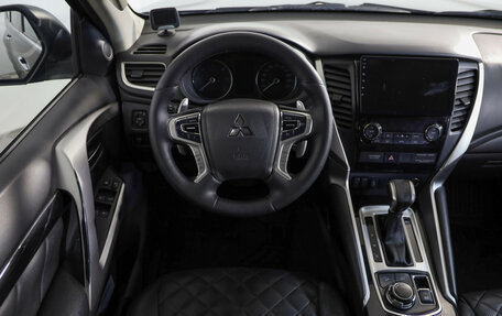 Mitsubishi Pajero Sport III рестайлинг, 2019 год, 2 649 000 рублей, 10 фотография