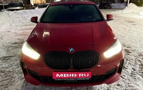 BMW 1 серия, 2019 год, 2 300 000 рублей, 19 фотография