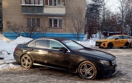 Mercedes-Benz E-Класс, 2020 год, 2 650 000 рублей, 3 фотография