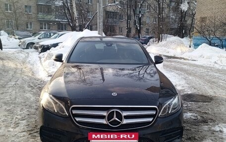 Mercedes-Benz E-Класс, 2020 год, 2 650 000 рублей, 4 фотография