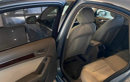 Audi A4, 2010 год, 800 000 рублей, 24 фотография