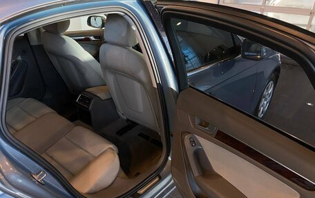 Audi A4, 2010 год, 800 000 рублей, 26 фотография