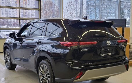 Toyota Highlander, 2025 год, 6 300 000 рублей, 6 фотография