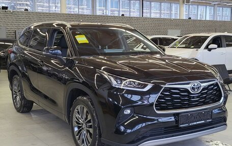 Toyota Highlander, 2025 год, 6 300 000 рублей, 3 фотография