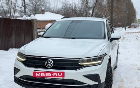 Volkswagen Tiguan II, 2021 год, 1 690 000 рублей, 4 фотография