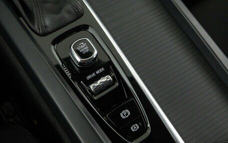 Volvo XC60 II, 2019 год, 3 327 077 рублей, 16 фотография