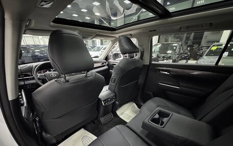 Toyota Highlander, 2025 год, 5 649 000 рублей, 9 фотография