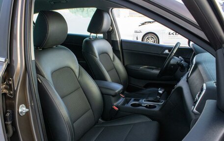 KIA Sportage IV рестайлинг, 2018 год, 2 299 000 рублей, 10 фотография