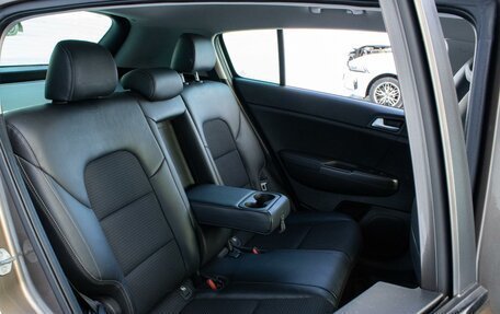 KIA Sportage IV рестайлинг, 2018 год, 2 299 000 рублей, 9 фотография