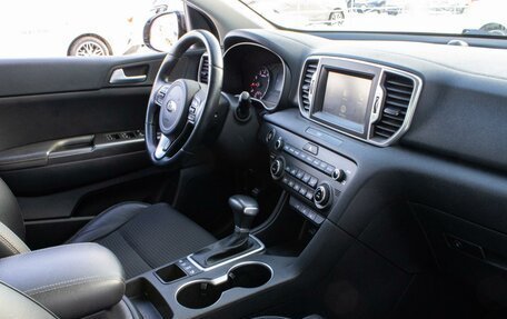 KIA Sportage IV рестайлинг, 2018 год, 2 299 000 рублей, 14 фотография