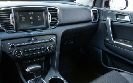 KIA Sportage IV рестайлинг, 2018 год, 2 299 000 рублей, 16 фотография