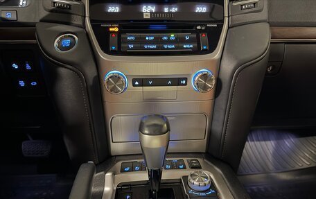 Toyota Land Cruiser 200, 2016 год, 7 500 000 рублей, 13 фотография