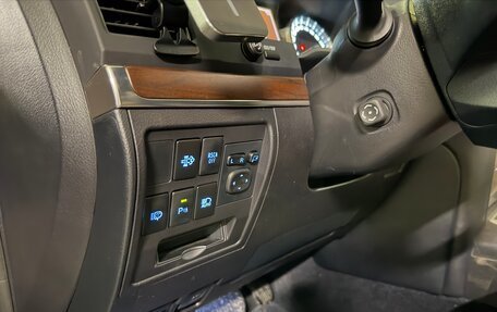 Toyota Land Cruiser 200, 2016 год, 7 500 000 рублей, 17 фотография