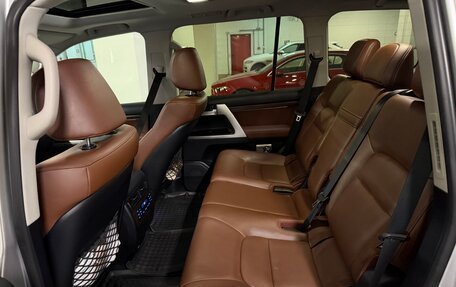 Toyota Land Cruiser 200, 2016 год, 7 500 000 рублей, 20 фотография