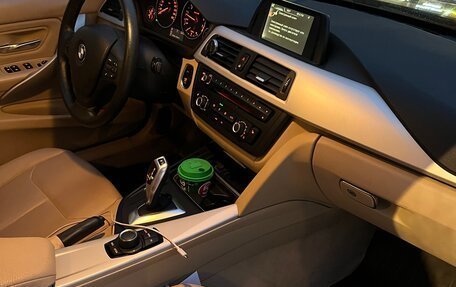 BMW 3 серия, 2015 год, 1 480 000 рублей, 8 фотография