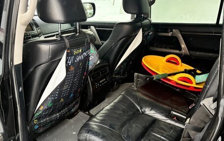 Toyota Land Cruiser 200, 2011 год, 2 850 000 рублей, 5 фотография