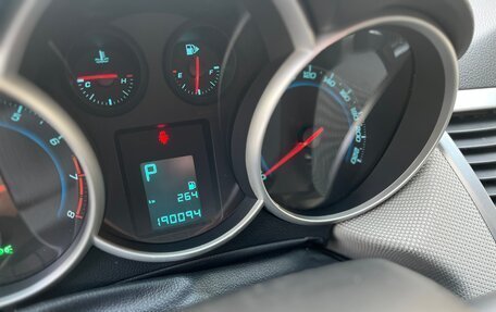 Chevrolet Cruze II, 2011 год, 730 000 рублей, 17 фотография