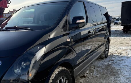 Hyundai Grand Starex Grand Starex I рестайлинг 2, 2017 год, 2 500 000 рублей, 2 фотография