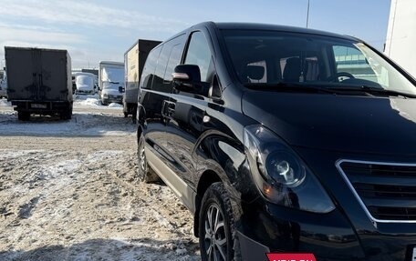 Hyundai Grand Starex Grand Starex I рестайлинг 2, 2017 год, 2 500 000 рублей, 3 фотография