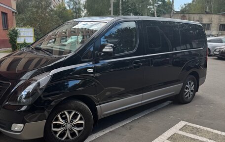 Hyundai Grand Starex Grand Starex I рестайлинг 2, 2017 год, 2 500 000 рублей, 12 фотография