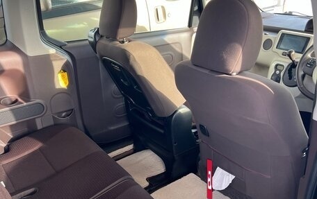 Toyota Spade, 2015 год, 1 039 000 рублей, 8 фотография