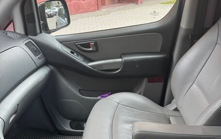 Hyundai Grand Starex Grand Starex I рестайлинг 2, 2017 год, 2 500 000 рублей, 19 фотография