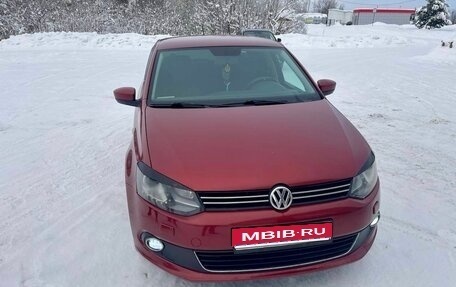 Volkswagen Polo VI (EU Market), 2013 год, 700 000 рублей, 1 фотография