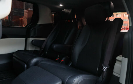 KIA Carnival, 2021 год, 4 700 000 рублей, 11 фотография
