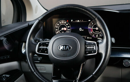 KIA Carnival, 2021 год, 4 700 000 рублей, 17 фотография