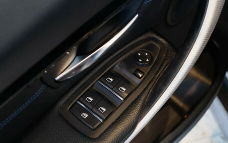 BMW 3 серия, 2018 год, 2 970 000 рублей, 14 фотография