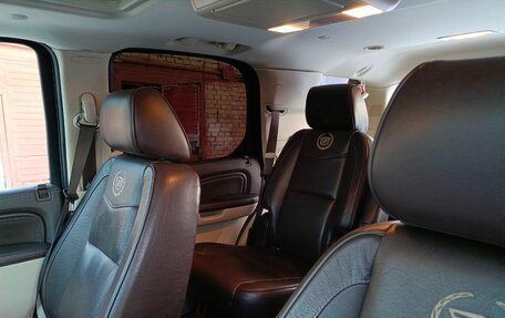 Cadillac Escalade III, 2011 год, 2 950 000 рублей, 15 фотография