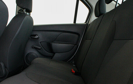 Renault Logan II, 2018 год, 769 000 рублей, 6 фотография