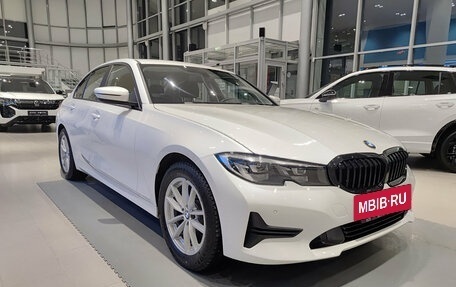 BMW 3 серия, 2019 год, 3 882 000 рублей, 3 фотография