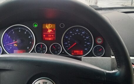 Volkswagen Touareg III, 2004 год, 700 000 рублей, 9 фотография