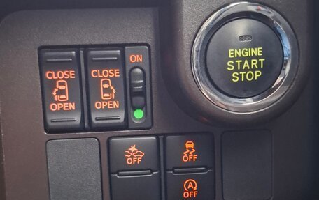 Toyota Tank I, 2017 год, 1 040 000 рублей, 8 фотография