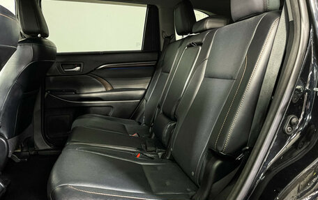 Toyota Highlander III, 2014 год, 2 547 000 рублей, 10 фотография