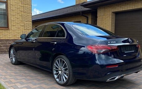 Mercedes-Benz E-Класс, 2021 год, 5 450 000 рублей, 2 фотография