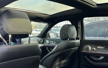 Mercedes-Benz E-Класс, 2021 год, 5 450 000 рублей, 6 фотография