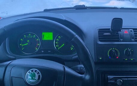 Skoda Fabia II, 2011 год, 520 000 рублей, 4 фотография